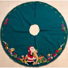 Vintage Bucilla Santa and Toys Sequin Tree Skirt Finished EXCELLENT CONDITION 