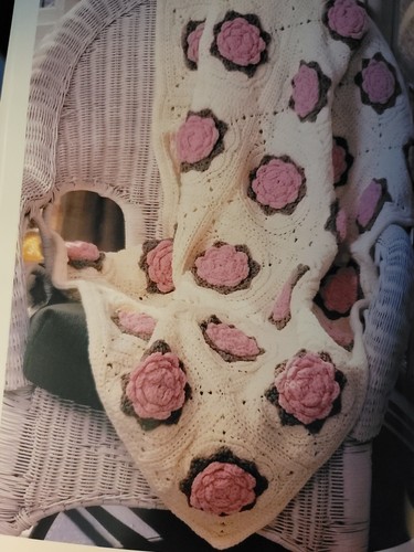 Leisure Arts - As Months go by Afghans Through The Year Patterns Mary Ann Sipes - Picture 3 of 6