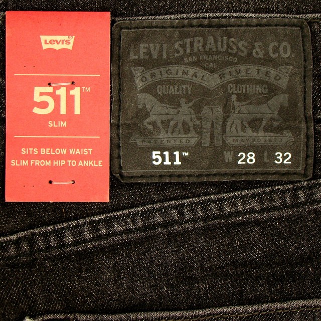 size 28 jeans levis