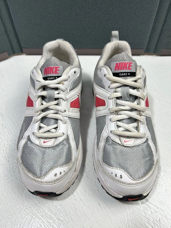 Nike Juvenil Talla 4.5 Tenis Zapatos Dardo 9 Correr Caminar Rosa/Blanco 443393 Foto 3 de 4