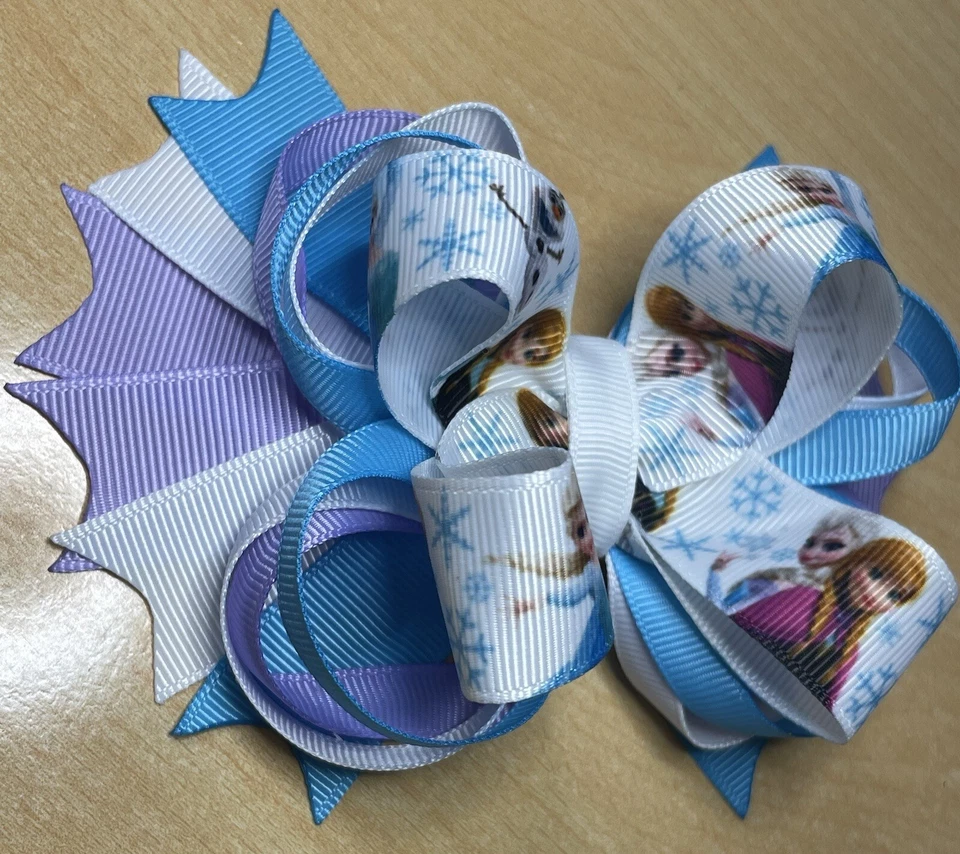 Moño de pelo inspirado en Anna, Elsa, Olaf Frozen Foto 2 de 4