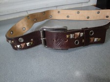 LOVELY STREETS AHEAD DARK BROWN COPPER SILVER STUDDED RIVET BELT SIZE MED USA