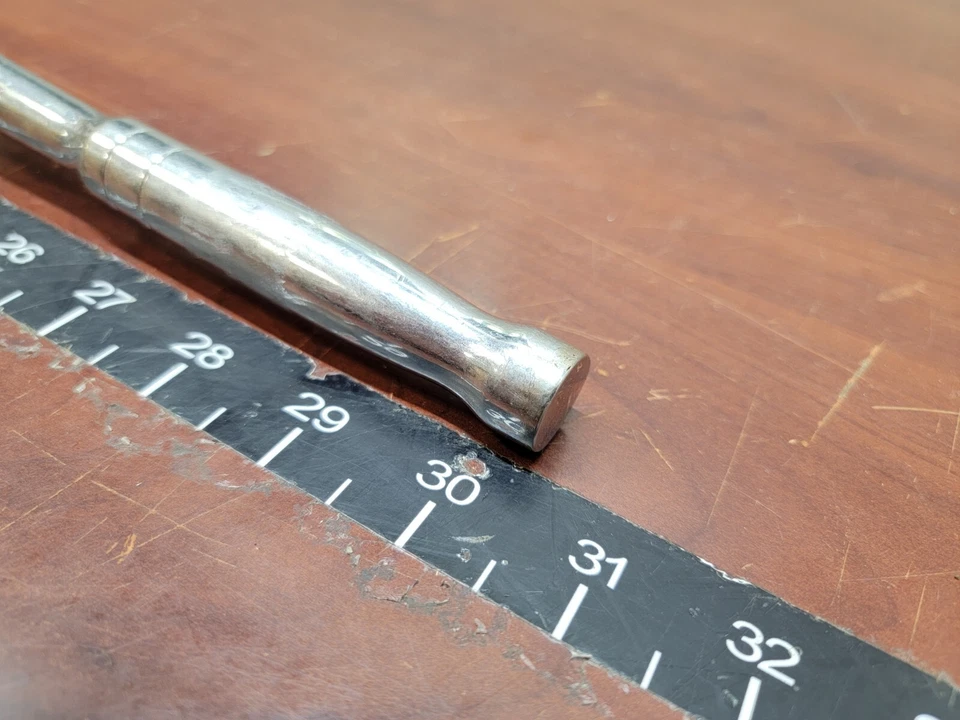 KOBALT 1/2 in. Drive Quick Release Ratchet 337309 Teardrop, 90 Tooth, FOR PARTS - Image 2 of 4