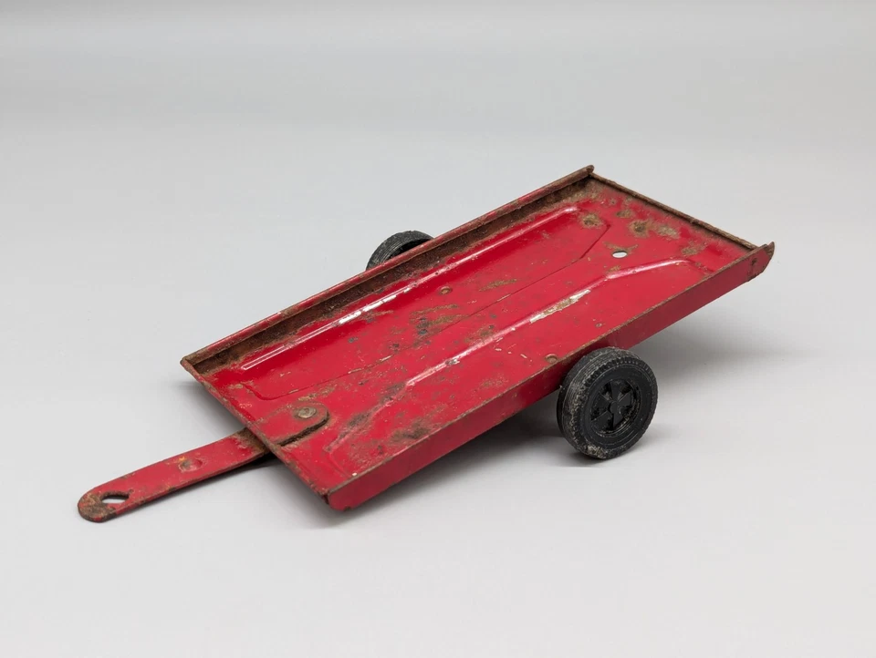 Vintage 8.5" Farm Diecast Metal Flat Red Hay Trailer + 2 Farm Cows Lot - Image 4 of 4