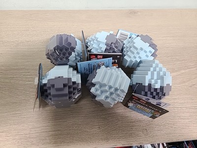 6 X Minecraft Mini Mode Snow Spawn Egg with Surprise Inside Blind Eggs Bundle PK
