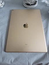 Apple iPad Pro 1st Gen. 32GB, Wi-Fi, 9.7 in - Rose Gold (CA)