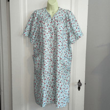 Barbizon mint green floral cotton flannel snap front house coat/robe