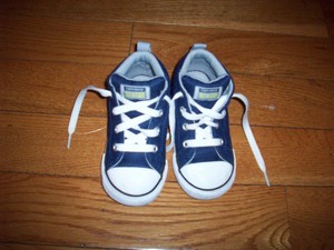 boys navy converse