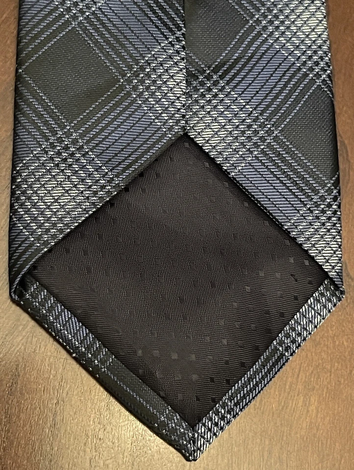 Pierre Cardin Blue Black Hand Made 100% Polyester Men’s Neck Tie Made In China - Image 2 of 4