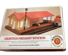 Bachmann HO Gauge #46216 Lighted Freight Station