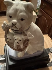 Fitz & Floyd/Fredrick Cooper Dog with Puppies In a Basket Lamp.