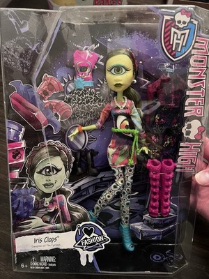 2014 Monster High I Heart Love Fashion Iris Clops Cyclops Girl Doll NIB NEW Doll