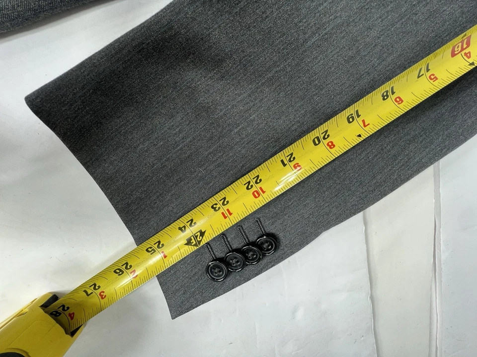 Ermenegildo Zegna Gray Striped 100% Wool Full Suit Men’s 46R R FLAW - Image 4 of 4