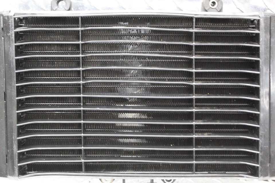 Honda CB1 CB400F 1990 radiador Foto 2 de 4