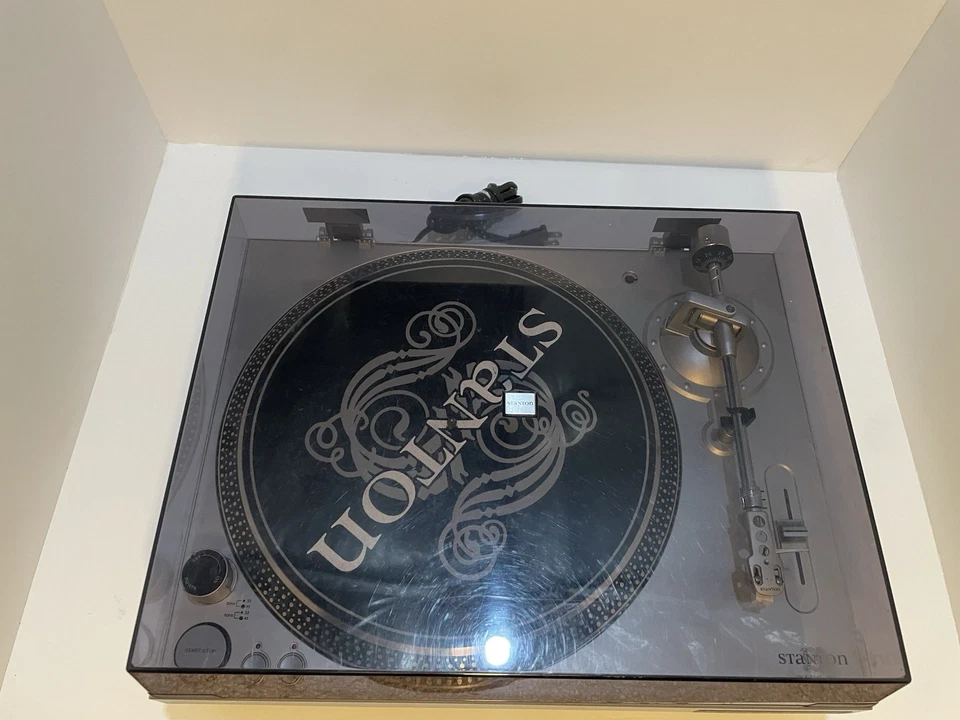 Stanton STR8-30 Professional Turntable Vinyl Record Player 120-240V - Image 4 of 4