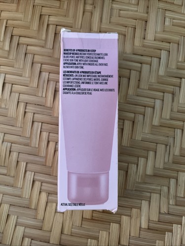 Maybelline Instant Age Rewind Perfector 4 in 1 trucco opaco leggero/medio, 1 oz - Foto 2 di 3