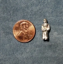 Rustic Rails HO Scale Metal Unpainted Figure "Young Women Sitting With Basket"