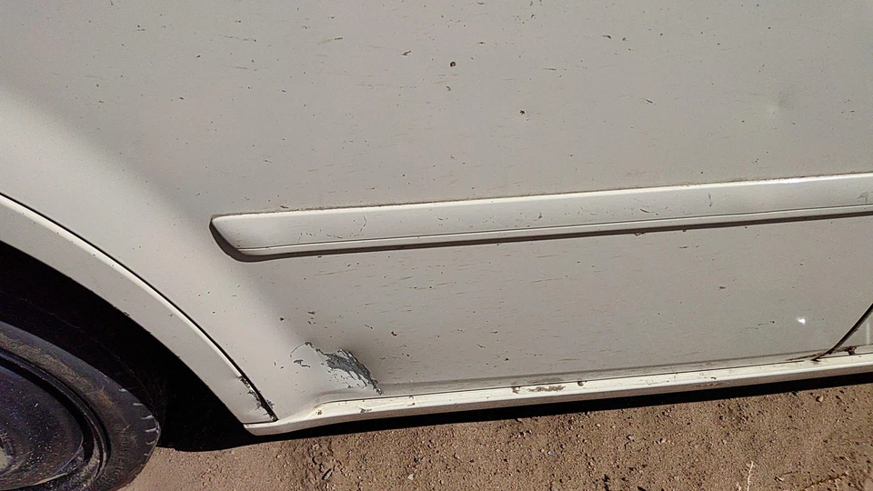 Chrysler 300 2005-07 pasajero moldura trasera derecha desde puerta OEM trasero blanco Pwg Foto 2 de 4