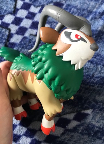2 X Pokemon Tomy Figure Tapu Koko 2017 & Gogoat 2015 Modellino Battaglia - Foto 2 di 16