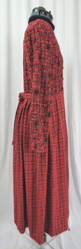 Vestido Vintage LGS Rojo a Cuadros con Bordado Negro en Corpiño Talla 12 - Imagen 17 de 22