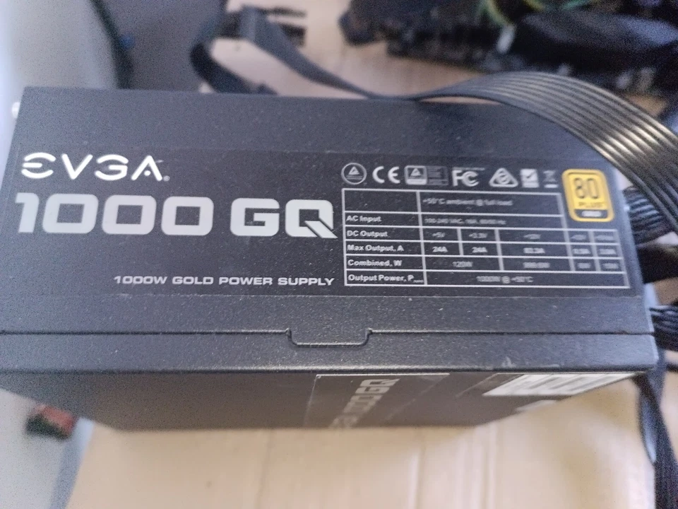 EVGA 1000 GQ 80+ GOLD 1000W Alimentatore per Computer - Nero - Immagine 3 di 4