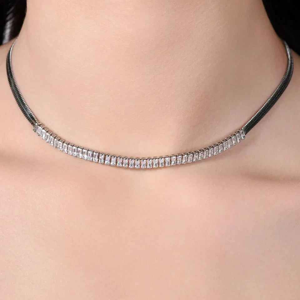 Collana Donna Luca Barra CK2010 In Acciaio Con Zirconi Baguette - Immagine 2 di 3