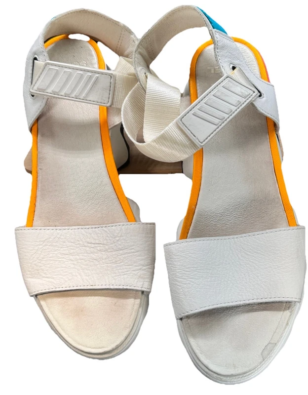 sorel kinetic sea salt beachy shoes