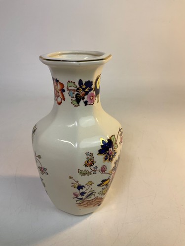 Mason’s Patent Ironstone ‘Mandarin’ Vase Made In England - White, Blue Floral - Picture 3 of 19