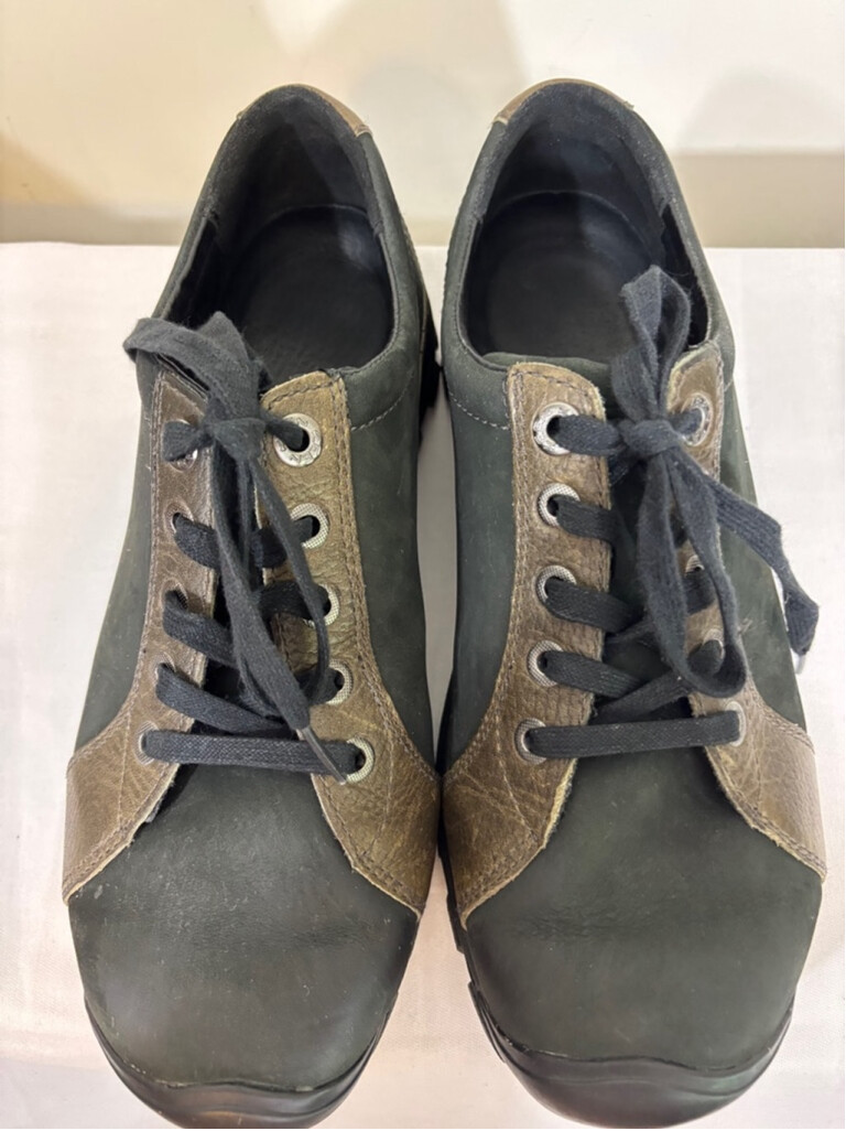 Scarpe casual uomo Keen in pelle nera taglia 9