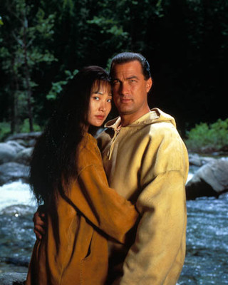 Steven Seagal & Joan Chen [1010618] 8x10 Foto (Andere Größen)