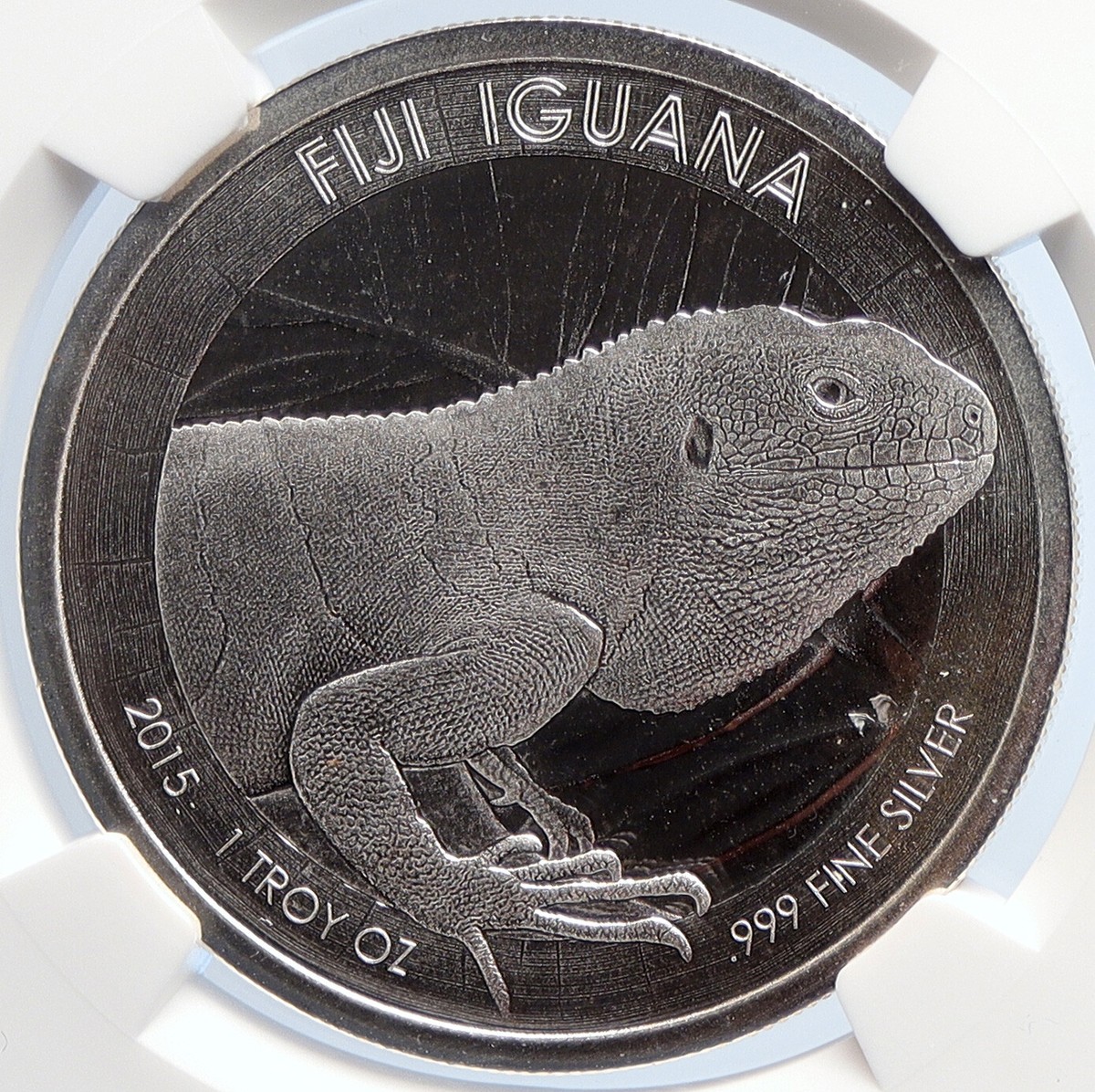 2015 FIJI UK Queen Elizabeth II IGUANA LIZARD Silver Dollar Coin