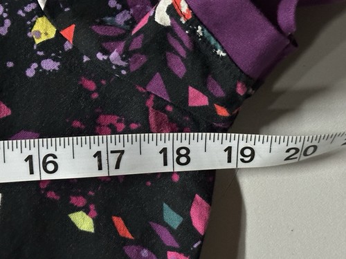 Koi scrub top Size Small BB3865 - Picture 8 of 10