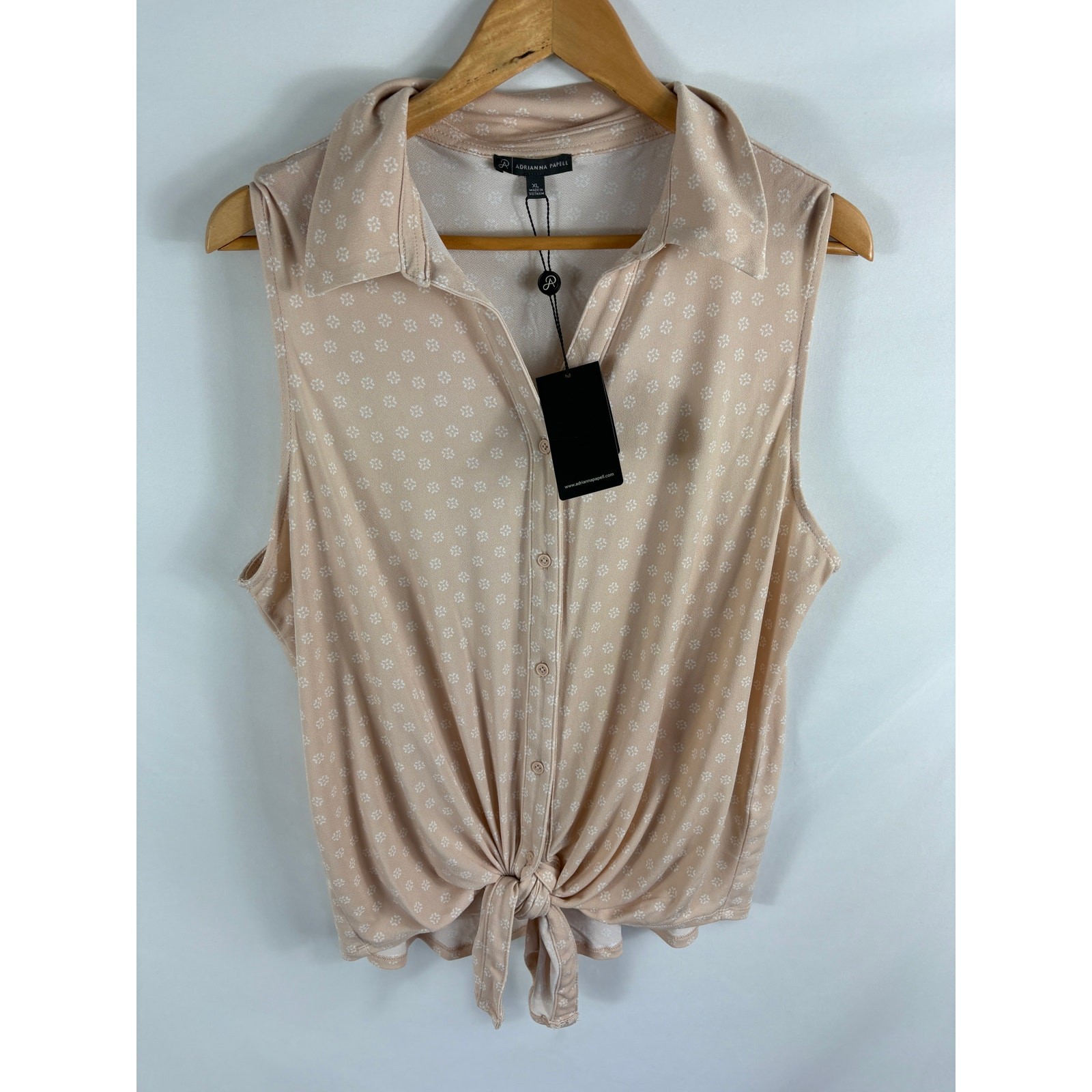 Blusa Adrianna Papell con cuello abotonado y parte inferior talla XL nueva con etiquetas