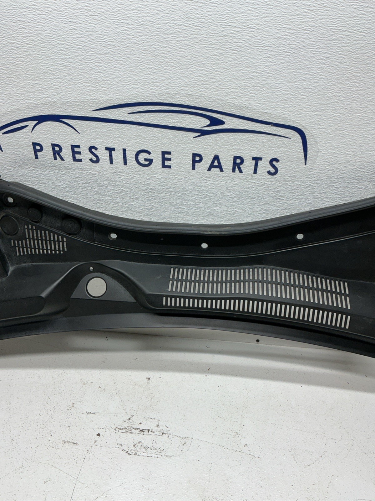 14-17 Maserati Quattroporte Windshield Wiper Washer Cowl Cover Panel OEM