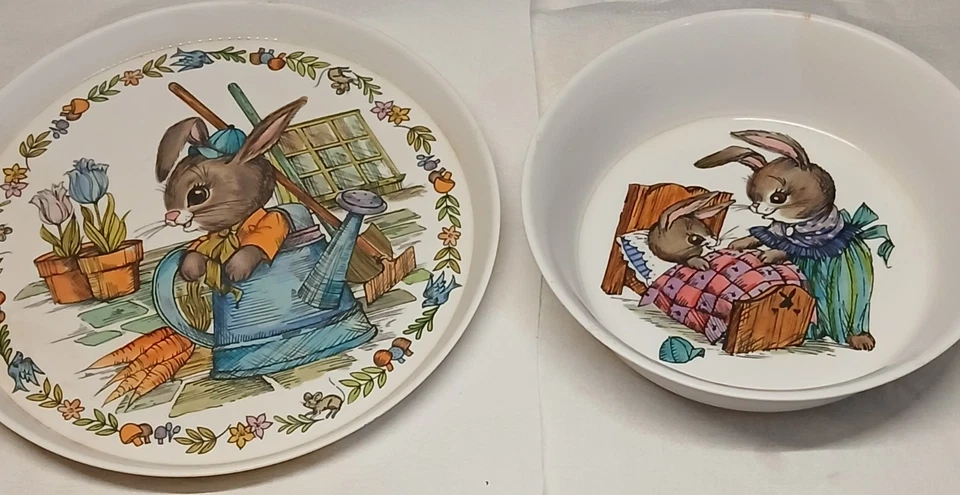 Juego de vajilla Peter Rabbit vintage años 60. Cuenco y plato de plástico de melamina. Foto 4 de 4