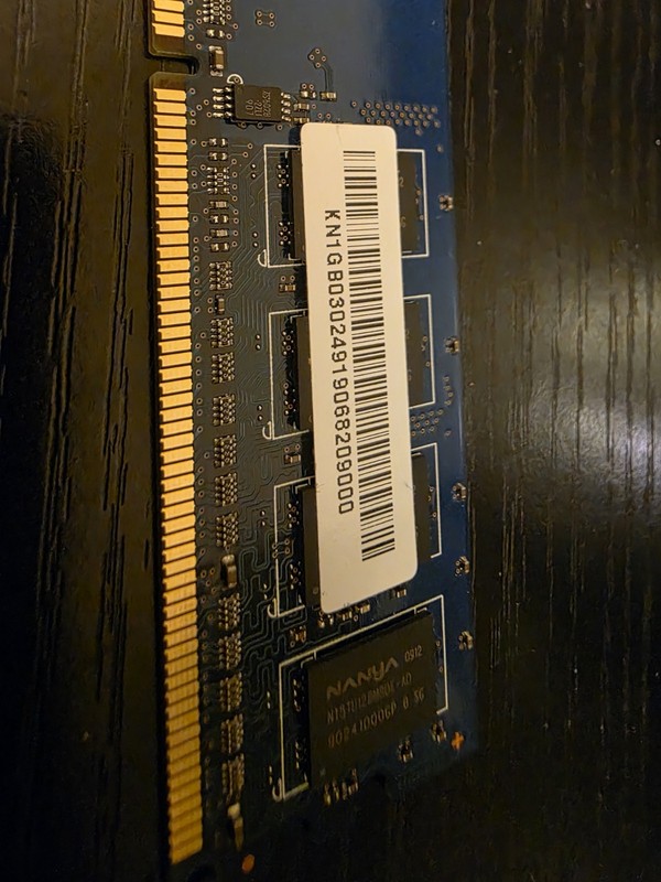 Nanya 1 GB DIMM DDR2 Memory NT1GT64U88D0BY-AD