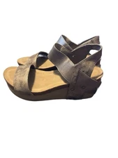 Crown Vintage Top Extra Wedge Sandals Gray Metallic Women’s Size 7