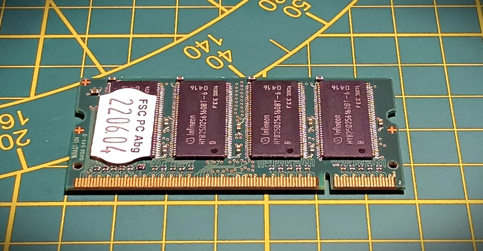 RAM Infineon 256MB DDR 333MHz PC2700S SODIMM CL2.5 Laptop Notebook - Immagine 2 di 2