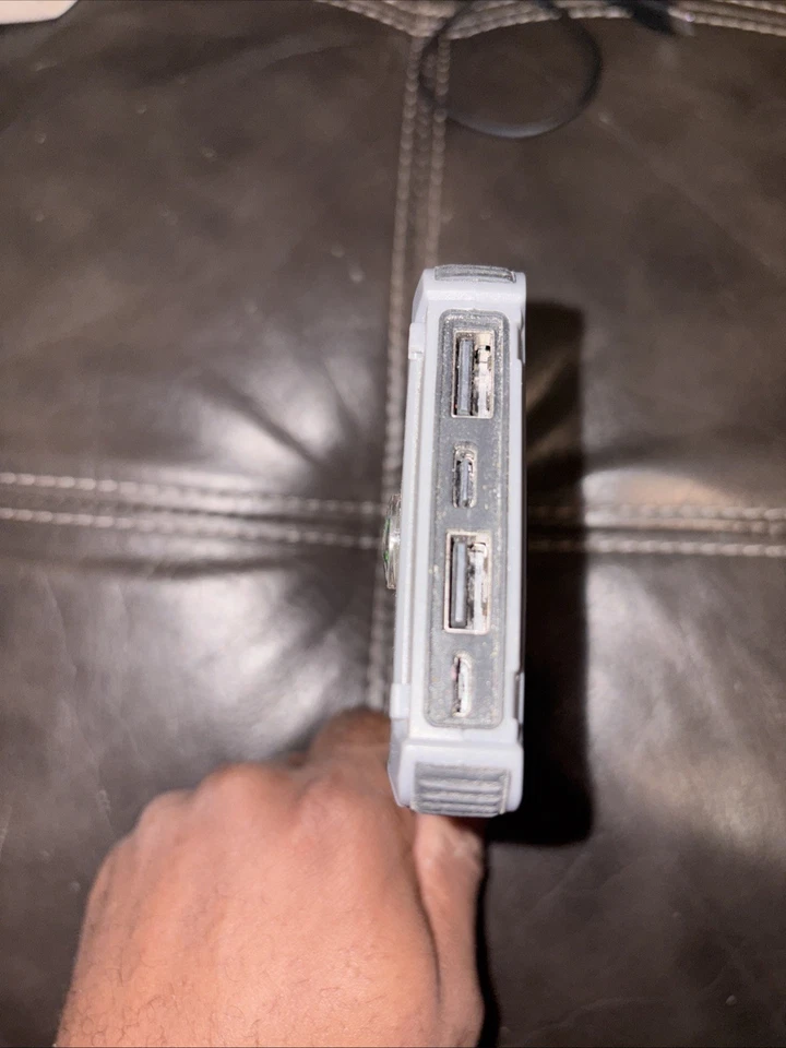 Aduro Power Bank 10000mAh External Battery Pack Portable Charger USB C Port - Image 3 of 4