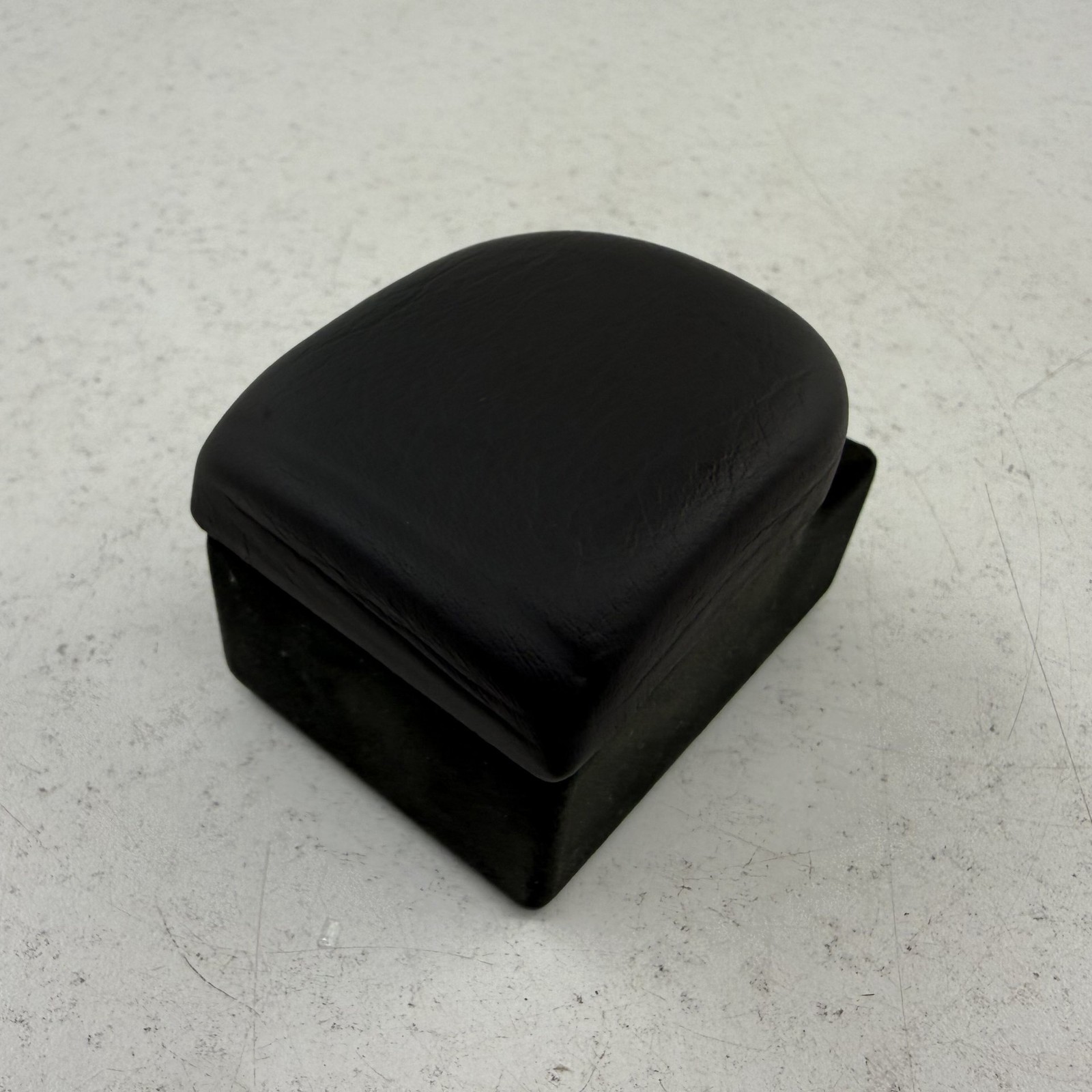 Aston Martin V8 2006-2017 Center console