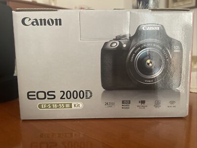 Canon EOS2000D 24.1MP Digitale Spiegelreflexkamera (EF-S 18-55 III) + Komplettes Kit