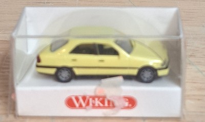 WIKING 1:87 SCALE MERCEDES BENZ C200 YELLOW  # 144 02 23