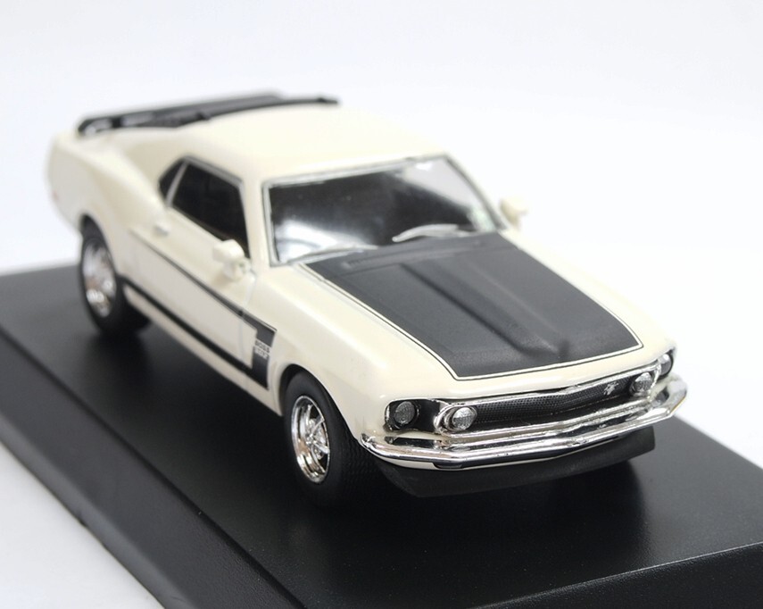 KYOSHO USA SPORTS CAR MINICAR COLLECTION 2 Ford Mustang BOSS 302 1