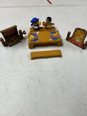 FISHER PRICE LITTLE PEOPLE THANKSGIVING PLAY SET TABLE BENCHES PILGRIM  NATIVE