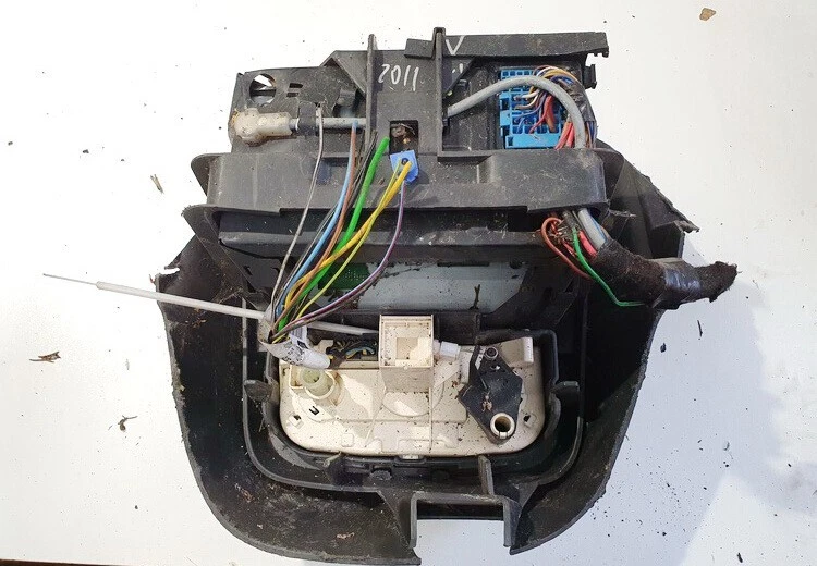 Opel Signum 2003 Climate Control Panel and Autoradio 13138246, 330 #1460896-53 - Bild 3 von 3