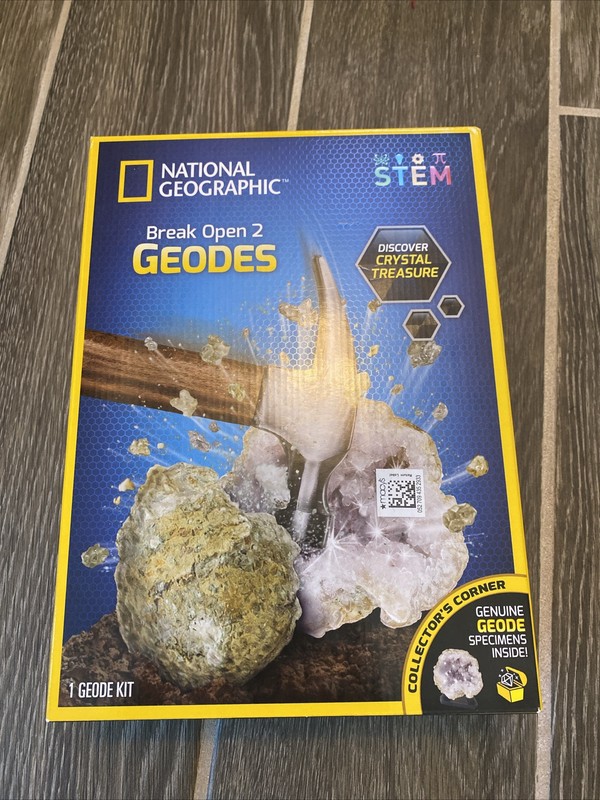 Science Kit National Geographic Break Open Geodes STEM with Goggles Brand New
