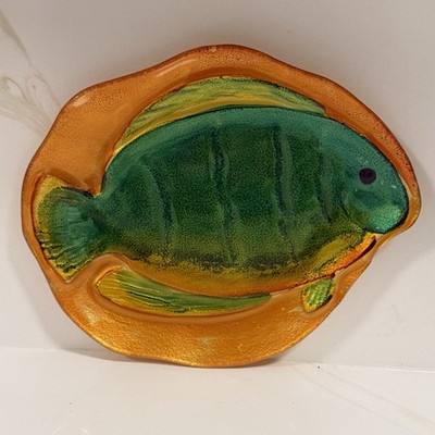 Julie Ueland Tradewinds Glass Fish Plate Iridescent Dichroic Art Colorful Decor