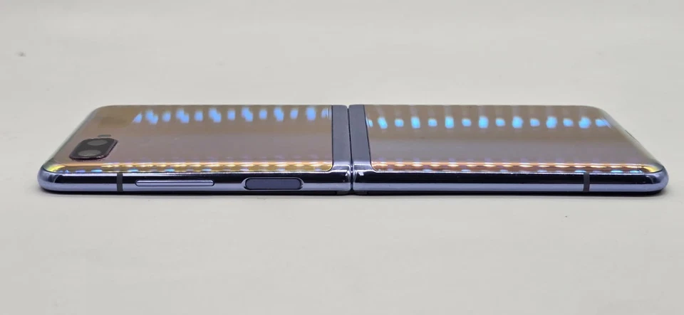 Samsung Galaxy Z Flip SM-F700U (SIM+eSIM) Desbloqueado 256 GB 8 GB Aurora Brillo Justo Foto 4 de 4