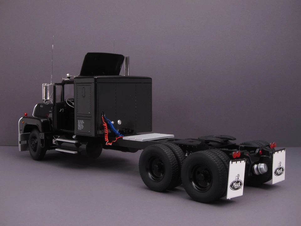 1/18 Road Kings Mack RL 700L - Rubber Duck - 1974 - nero - RK180171 - Immagine 4 di 4