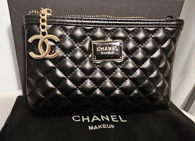 CHANEL Black Quilted CC Makeup Pouch Bag VIP Gift GWP | eBay